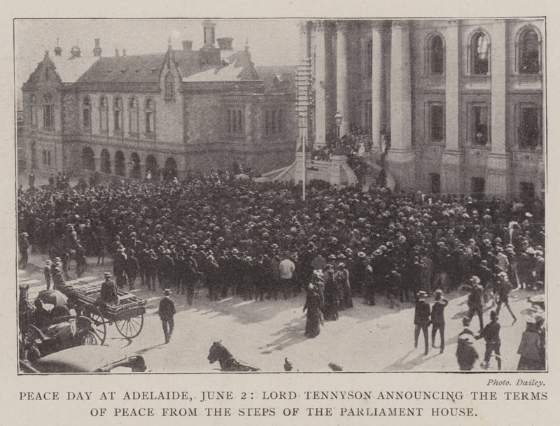 Vredesdag in Adelaide, 2 juni, Lord Tennyson kondigt de Vredesvoorwaarden aan vanaf de Trappen van het Parlementsgebouw door English Photographer