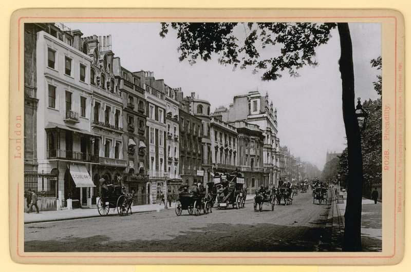 Piccadilly, Londen door English Photographer