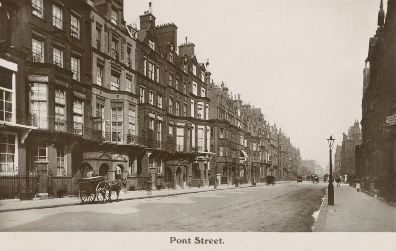 Pont Street, Londen door English Photographer