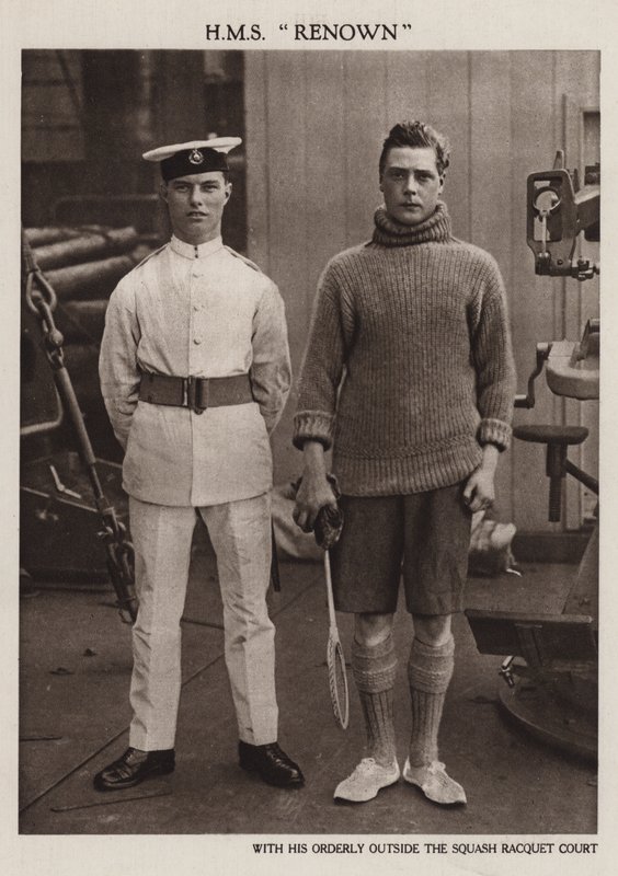 Prins van Wales met zijn ordonnans aan boord van HMS Renown door English Photographer
