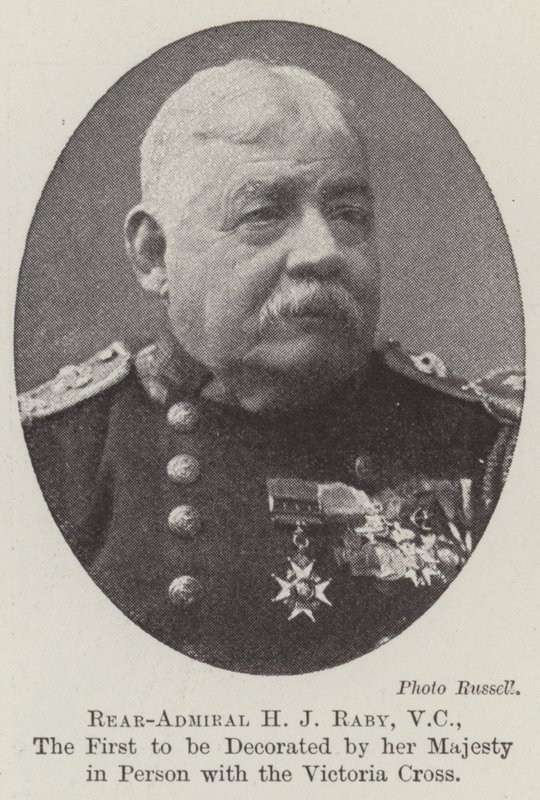 Vice-admiraal H J Raby, VC, de eerste die persoonlijk door Hare Majesteit werd onderscheiden met het Victoria Cross door English Photographer