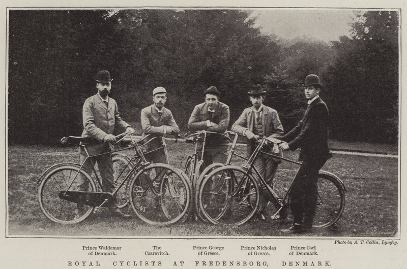 Koninklijke fietsers in Fredensborg, Denemarken door English Photographer