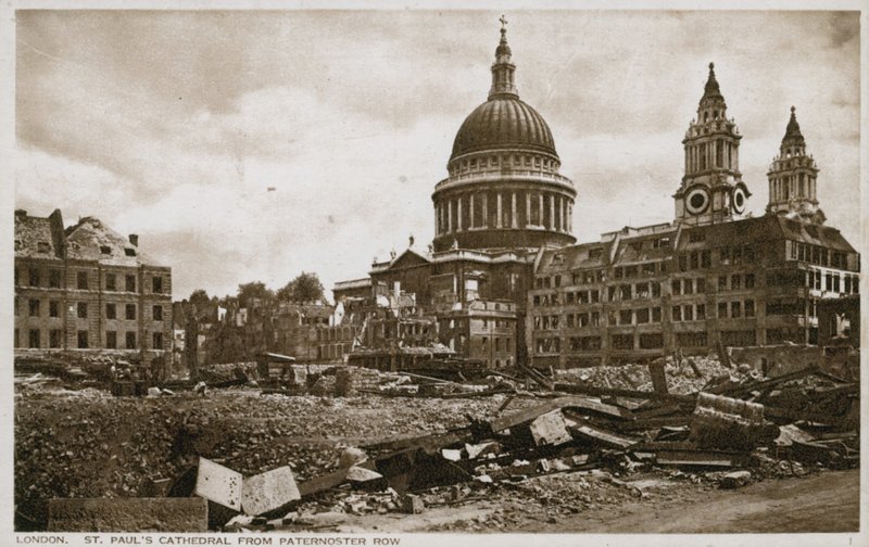 St Pauls Kathedraal, Londen, vanaf Paternoster Row door English Photographer