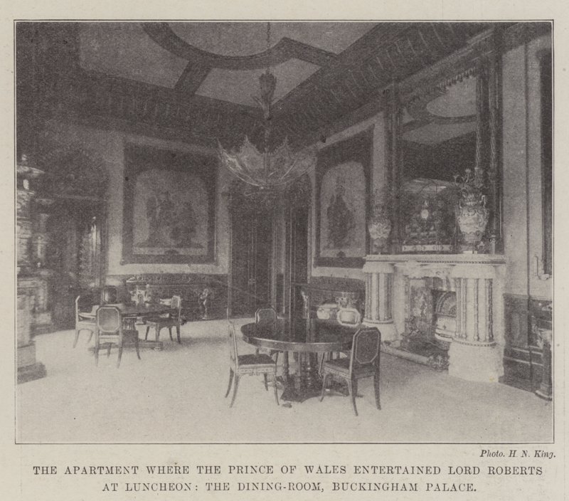 Het appartement waar de Prins van Wales Lord Roberts ontving voor de lunch, de eetkamer, Buckingham Palace door English Photographer