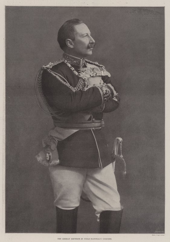 De Duitse keizer in veldmaarschalks uniform door English Photographer