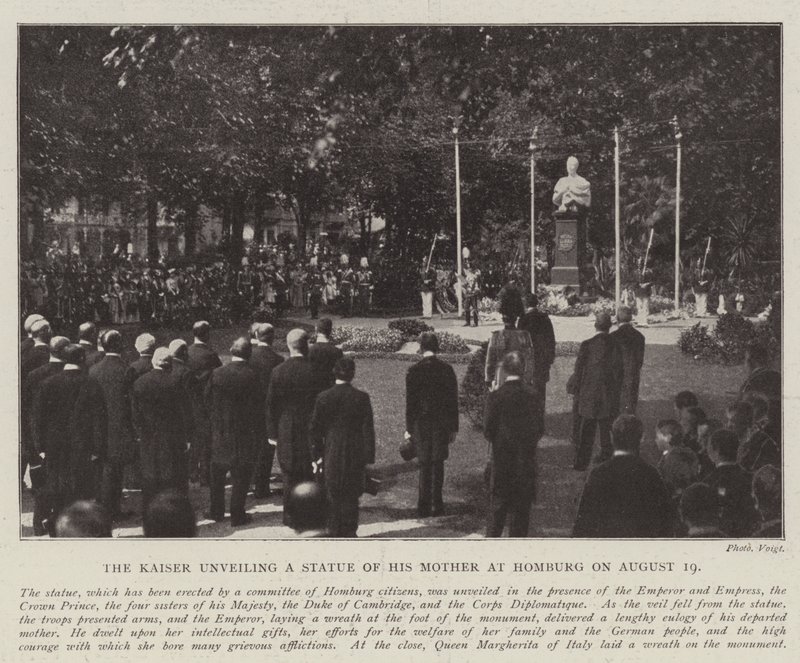 De Keizer onthult een Standbeeld van zijn Moeder in Homburg op 19 augustus door English Photographer