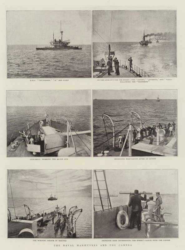 De Marine Manoeuvres en de Camera door English Photographer