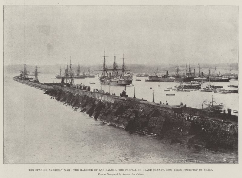 De Spaans-Amerikaanse Oorlog, de haven van Las Palmas, de hoofdstad van Gran Canaria, nu versterkt door Spanje door English Photographer