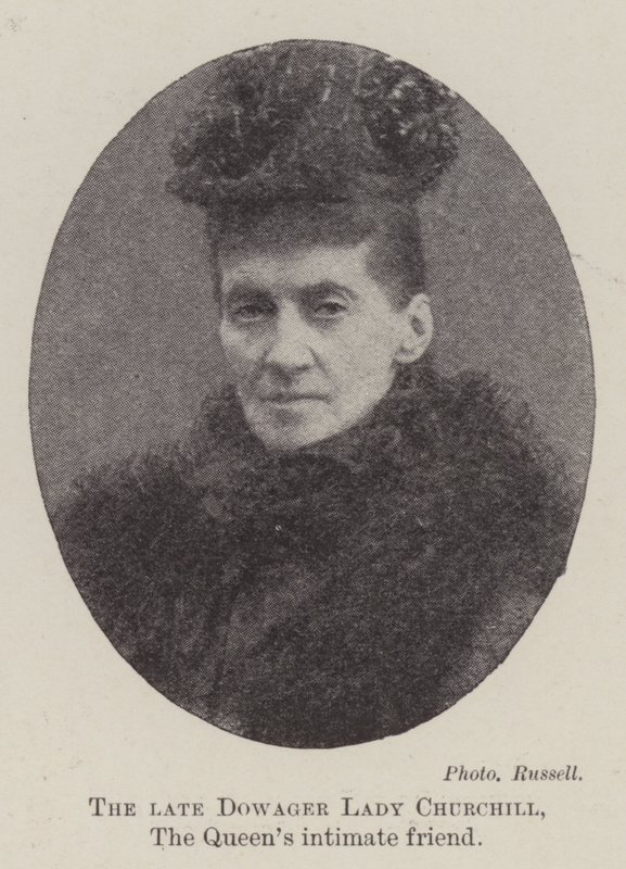 De wijlen douairière Lady Churchill, de intieme vriendin van de koningin door English Photographer