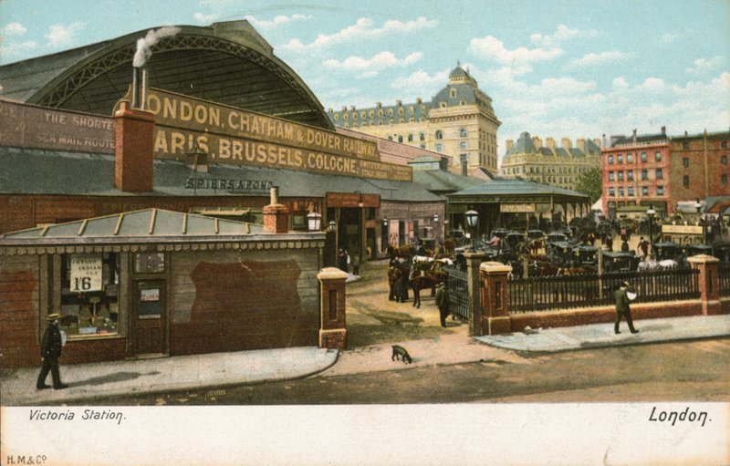 Victoria Station, Londen door English Photographer