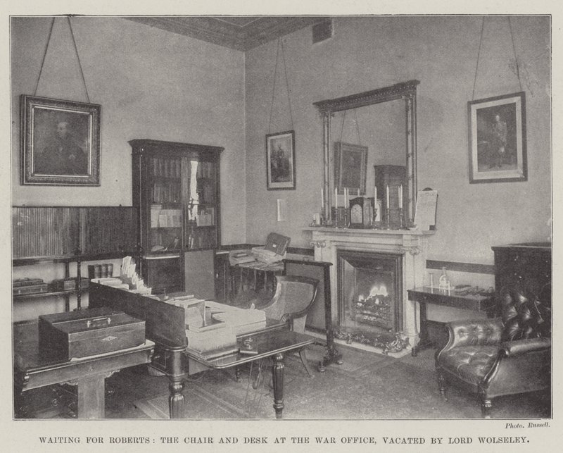 Wachten op Roberts, de stoel en het bureau in het Ministerie van Oorlog, verlaten door Lord Wolseley door English Photographer