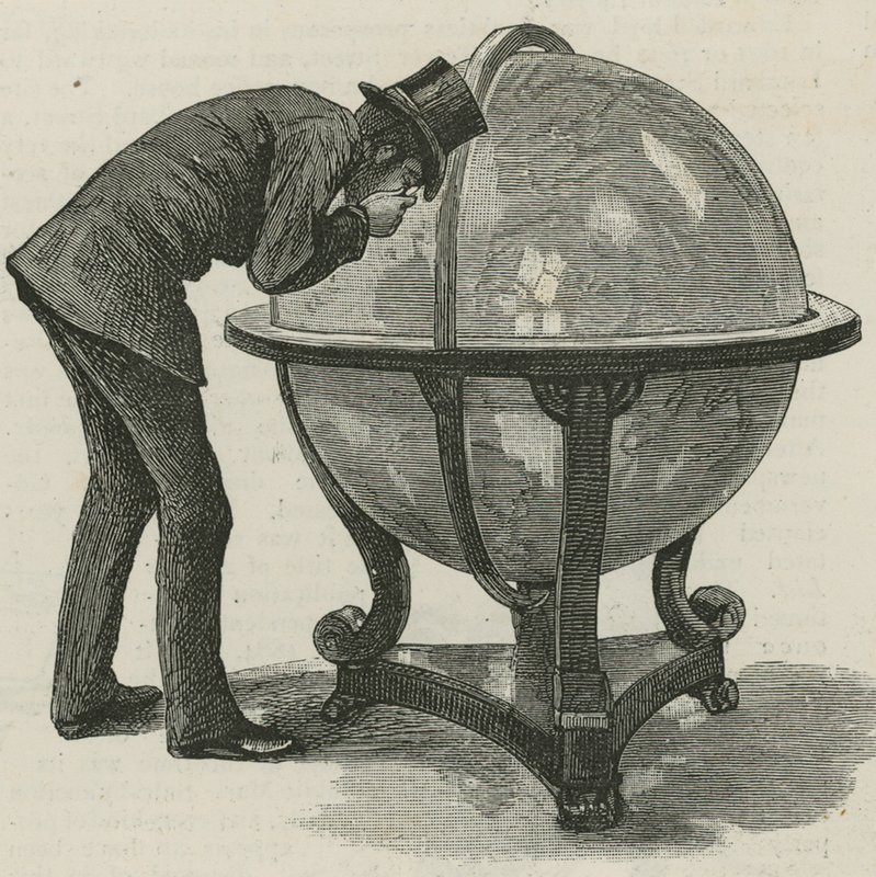 Een man van Lloyds die een globe bestudeert door English School