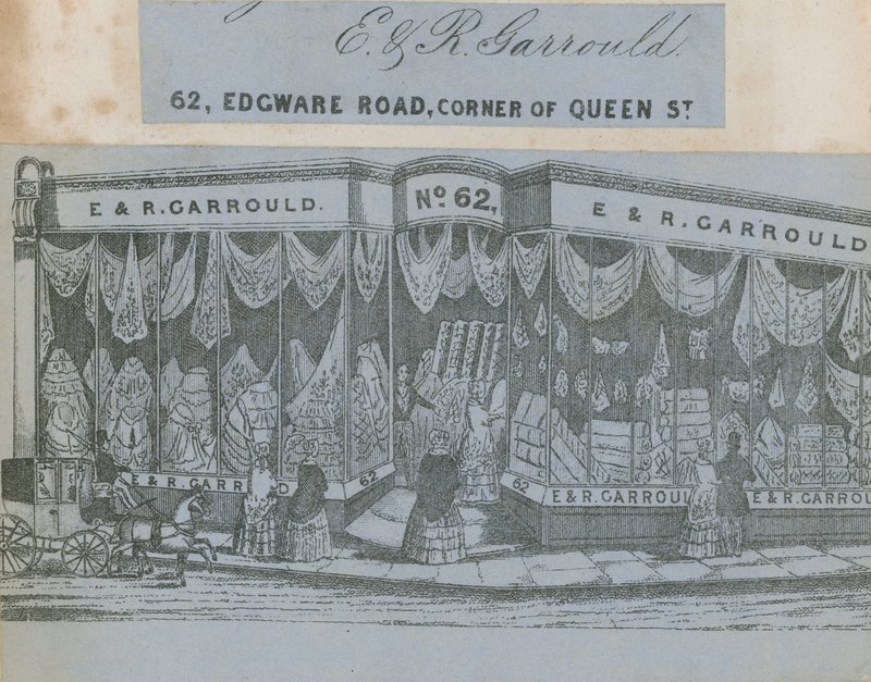 E & R Garrould, 62 Edgware Road, hoek van Queen Street, Londen door English School