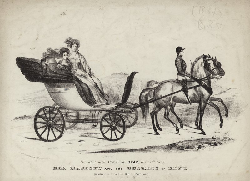 Hare Majesteit en de Hertogin van Kent maken een ritje in hun Phaeton door English School