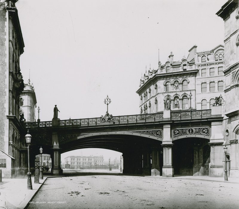 Holborn Viaduct; foto door English School