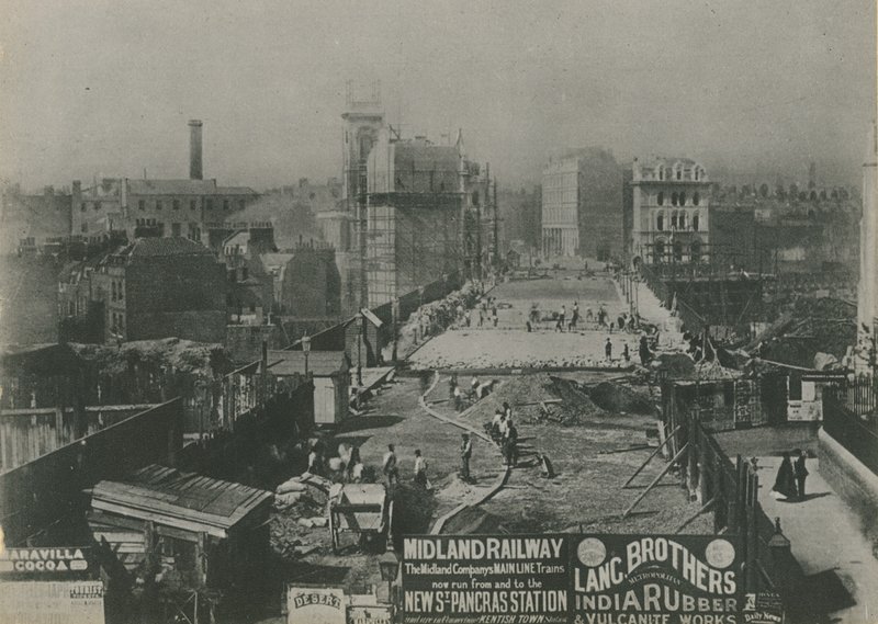 Holborn Viaduct in aanbouw in 1869 door English School