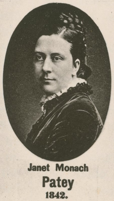 Janet Monach Patey door English School
