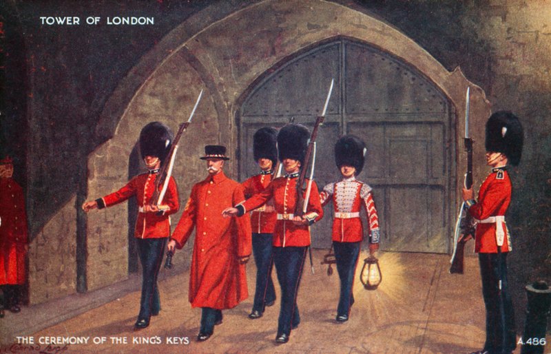 De ceremonie van de sleutels van de koning, Tower of London (kleurenlitho) door English School