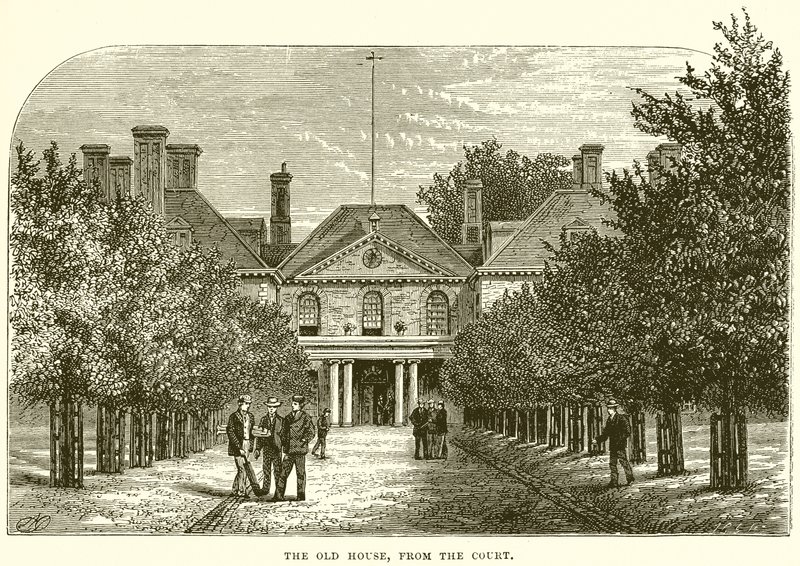 Het Oude Huis, vanaf de Hof door English School