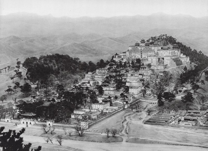 Jehol, Potala, Chihli, Het Lama-klooster Potala in Jehol, Uitzicht vanuit het zuidoosten (zwart-wit foto) door Ernst Boerschmann