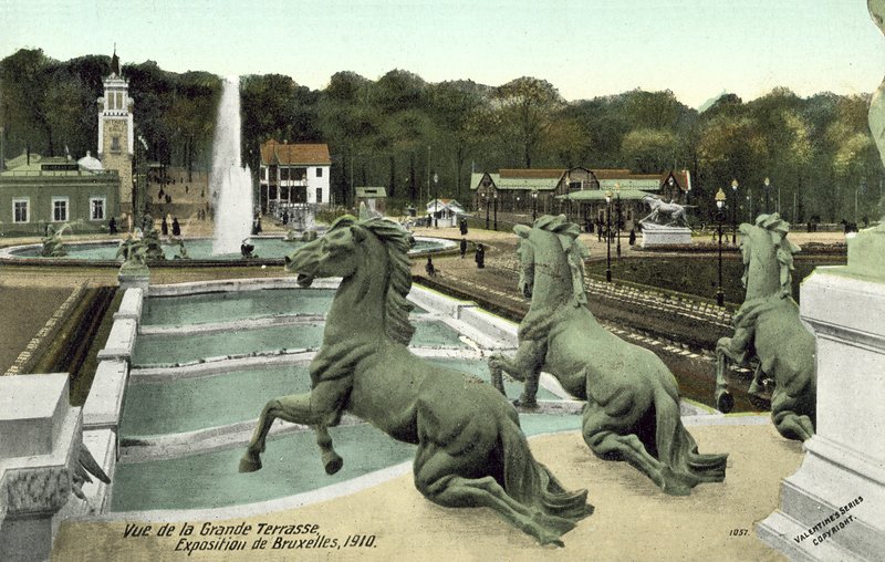 Grote Terras, Brusselse Tentoonstelling, 1910 door European Photographer