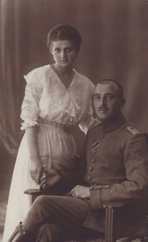 Portret van een soldaat en zijn vrouw door European Photographer