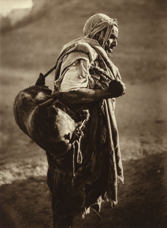 Tunis, waterdrager door European Photographer
