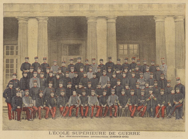 19e klas van de Ecole Superieure de Guerre door French School
