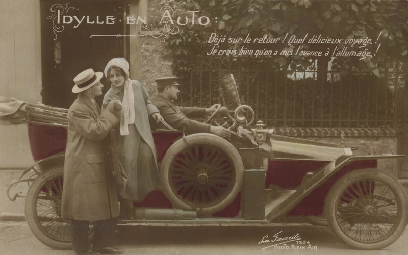 Stel met een auto door French Photographer