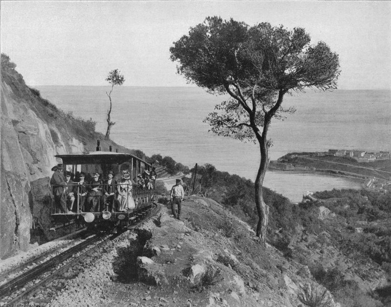 Omgeving van Monaco - De tandradspoorweg van La Turbie door French Photographer