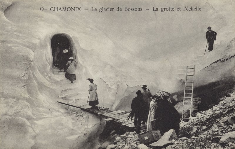 IJsgrot en ladder, Bossons-gletsjer, Chamonix, Frankrijk door French Photographer