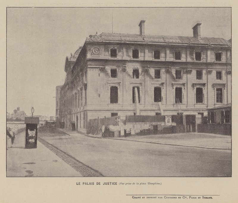 De Commune van Parijs, Het Paleis van Justitie, gezien vanaf de Place Dauphine door French Photographer