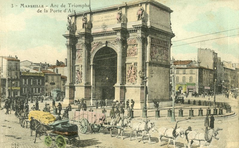 Marseille, Arc De Triomphe De La Porte DAix door French Photographer