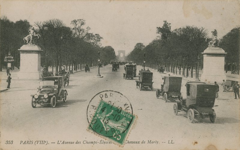 Parijs - Avenue des Champs-Élysées door French Photographer