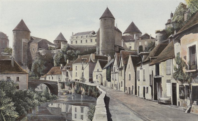 Semur, Uitzicht vanaf de rechteroever van de Armançon door French Photographer