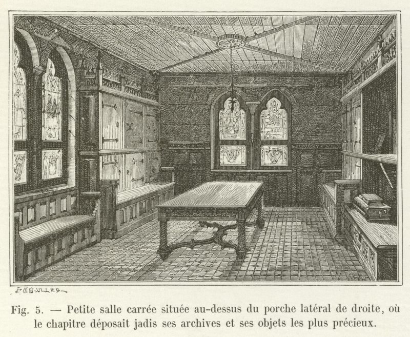 Kleine vierkante zaal boven de rechter zijportiek, waar het kapittel vroeger zijn archieven en kostbaarste voorwerpen bewaarde door French School