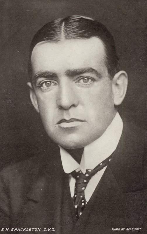 Ernest Shackleton (1874-1922), Brits Antactisch ontdekkingsreiziger (z/w foto) door George Charles Beresford