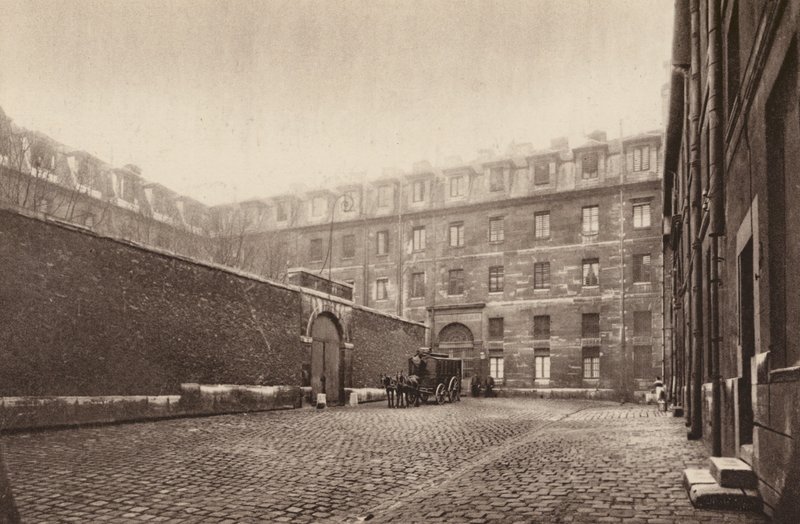 Parijs: Binnenplaats van St-Lazare, de vrouwen gevangenis door Henri Manuel