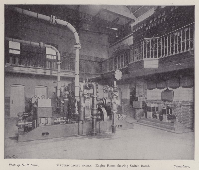 Machinekamer met schakelbord, Electric Light Works, Canterbury, Kent (zw/w foto) door Henry Beauchamp Collis
