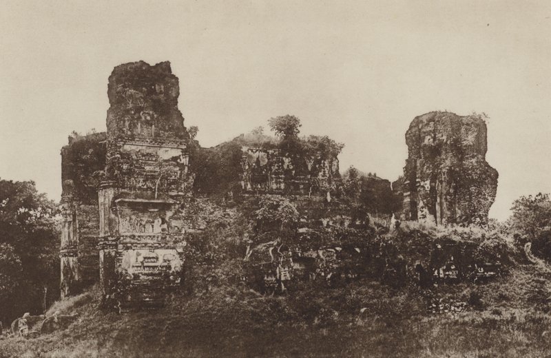 Verwoeste Steden van Ceylon: Jetawanarama, vanuit het Noorden door Henry W. Cave