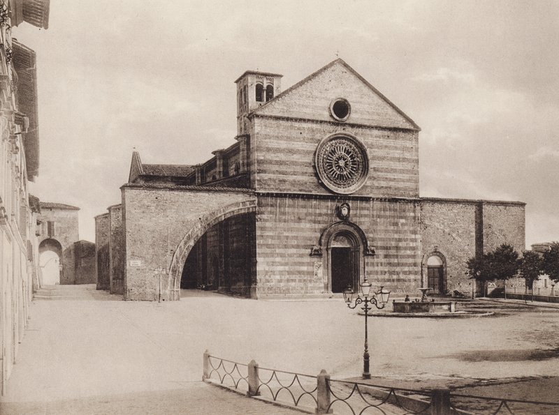 Assisi: Kerk en Klooster van S Chiara, Filippo da Campello door Italian Photographer