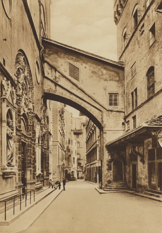 Florence: Kerk van S Michele, Het onderste deel van de westkant, Arnolfo di Cambio en Taddeo Gaddi door Italian Photographer