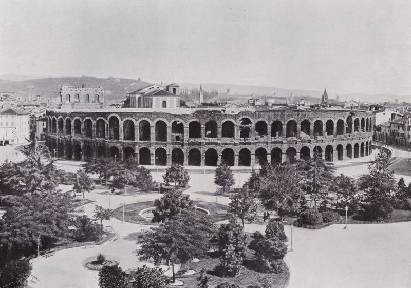 Italië: Verona, de Romeinse arena door Italian Photographer
