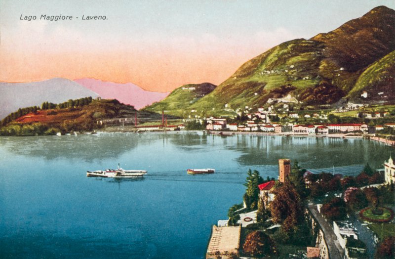 Lago Maggiore, Laveno (kleurenfoto) door Italian Photographer