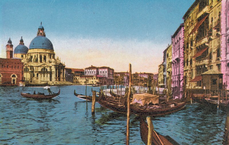 Venetië/Venetië: Canal Grande met de Salute kerk en de Markus Pont (gekleurde foto) door Italian Photographer