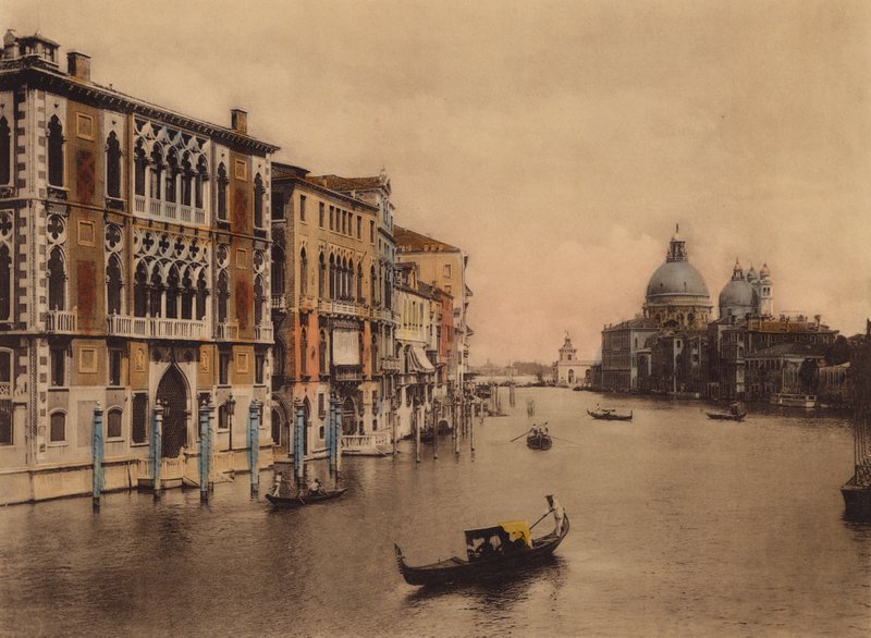 Venezia / Venetië: Canal Grande en Salute kerk (gekleurde foto) door Italian Photographer