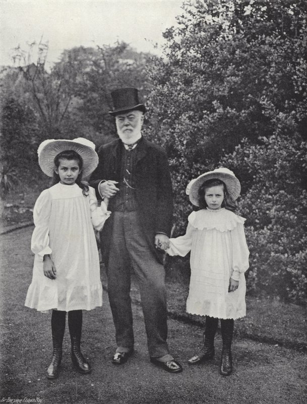 De Eerwaarde Sir John Gorst door J. Benjamin Stone