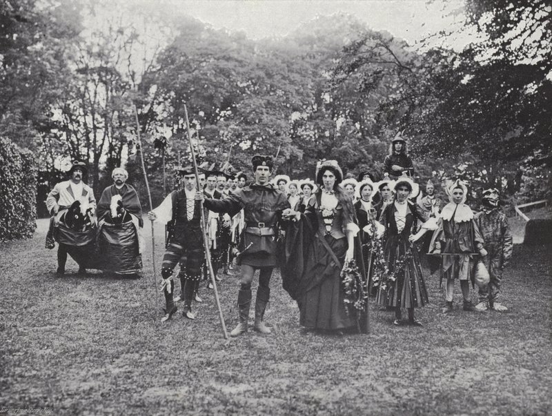Het Sherborne Schouwspel, Morris Dansers in het Groen door J. Benjamin Stone