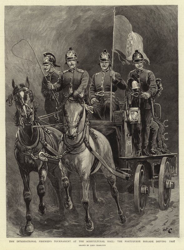 Het Internationale Brandweertoernooi in de Agricultural Hall, de Portugese Brigade rijdt voorbij door John Charlton