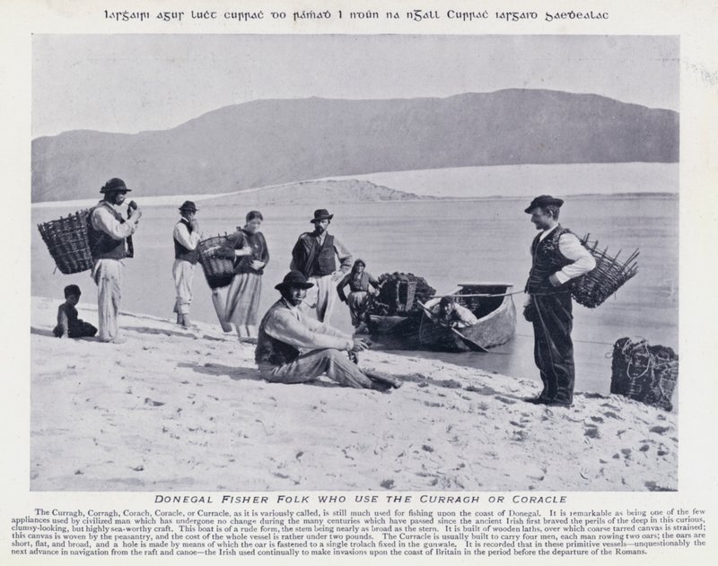 Donegal vissersvolk dat de Curragh of Coracle gebruikt (zwart-wit foto) door Karl Karlovich Piratsky